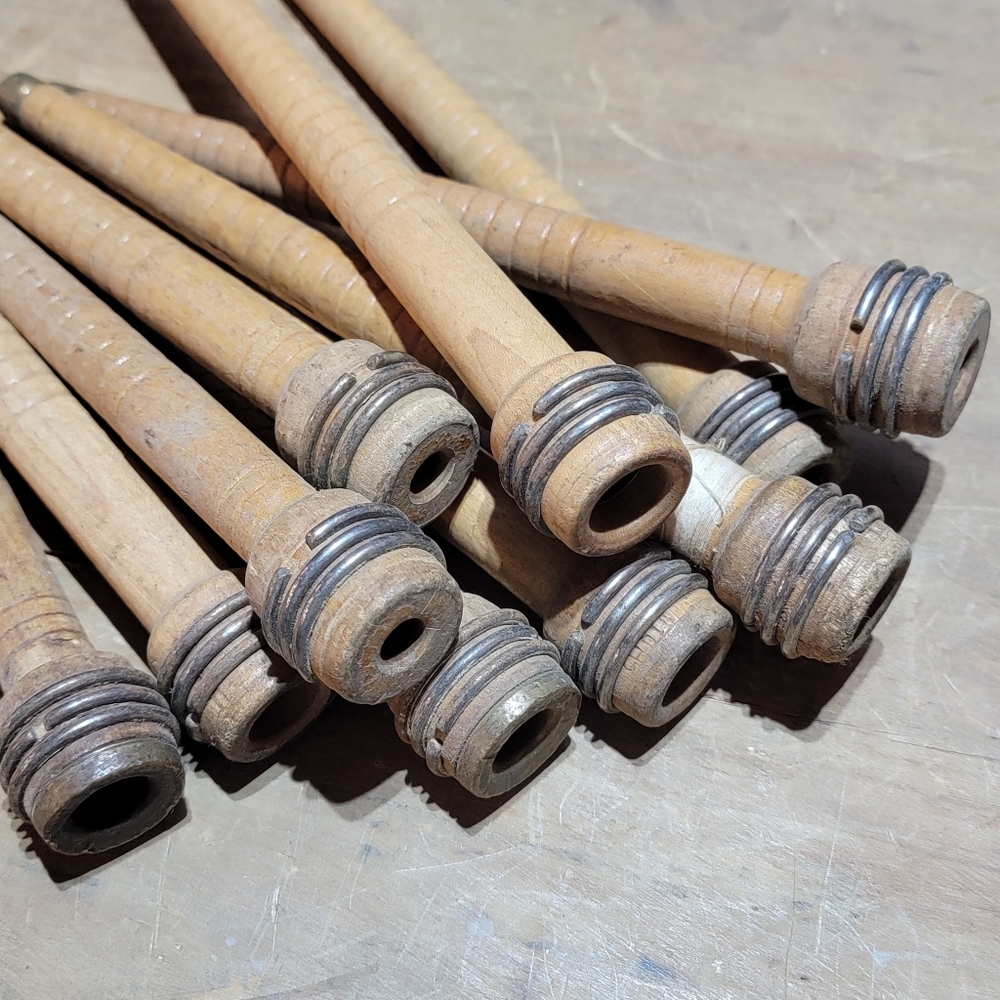 Bundle Lot Of 10 Vintage Wooden Quill Bobbins - Textile Mill - Sewing - Thread - Picture 2 of 5